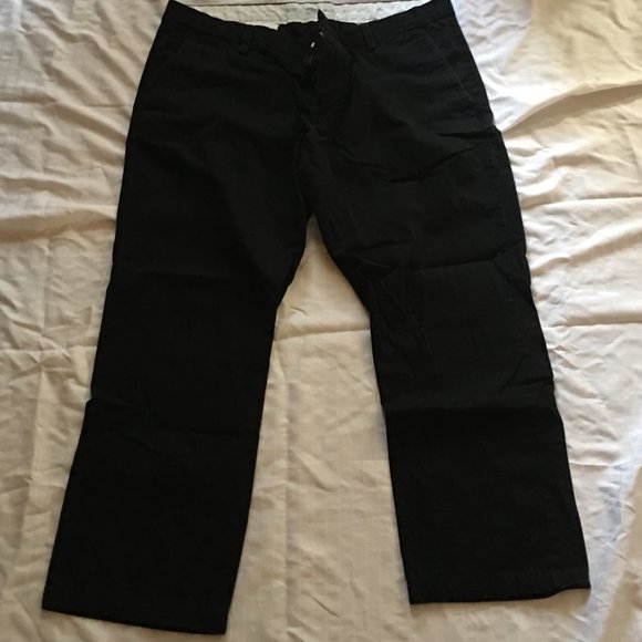 One (1) Pair Men's Old Navy Black Khaki Pants. - Picture 1 of 2